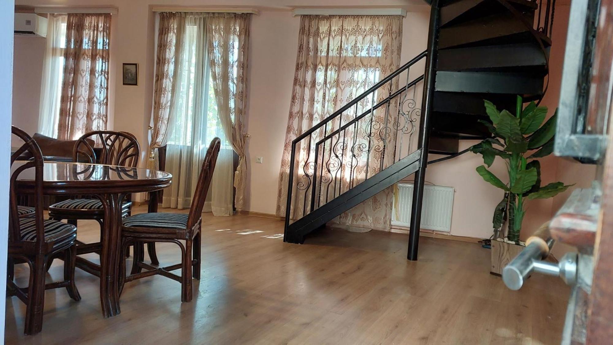 Anano Apartment On Botanikuri Tbiliszi Kültér fotó
