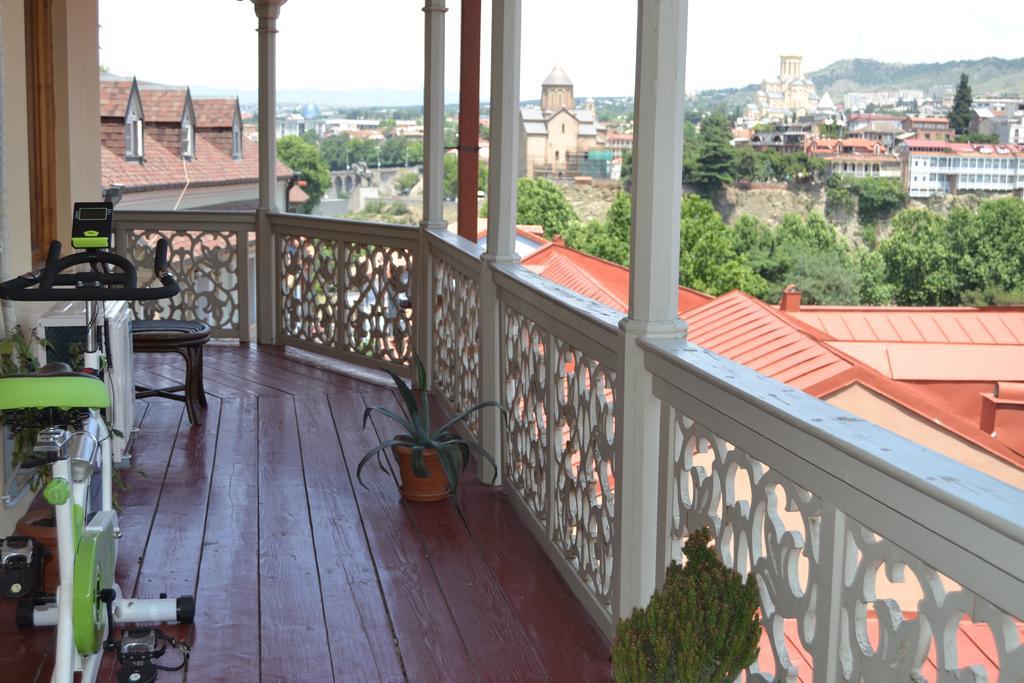 Anano Apartment On Botanikuri Tbiliszi Kültér fotó