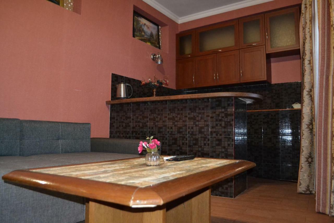 Anano Apartment On Botanikuri Tbiliszi Kültér fotó